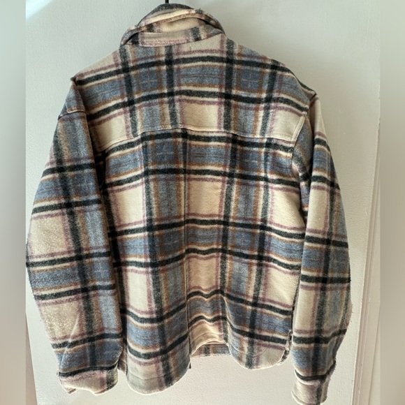Woman's plaid shacket - Picture 4 of 4